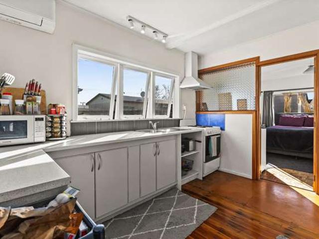 3 Curling Crescent, Onekawa, Napier City