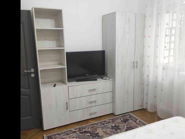 3 Cam, central Gradina Botanica