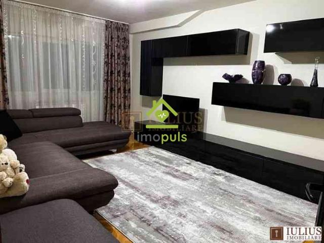 3 camere| 2 bai| apartament frumos si spatios| centrala proprie|