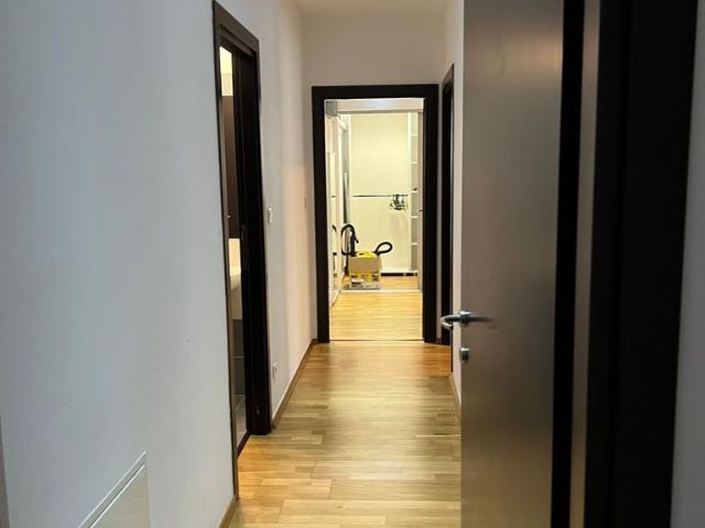 3 camere cu 84 mp de curte | 2 parcari subterane | boxa 8 mp amenajata