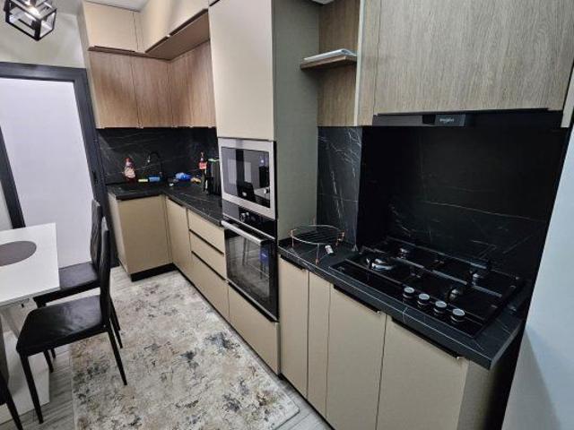 3 camere, apartament de vanzare Constanta judet, Murfatlar 9254 •