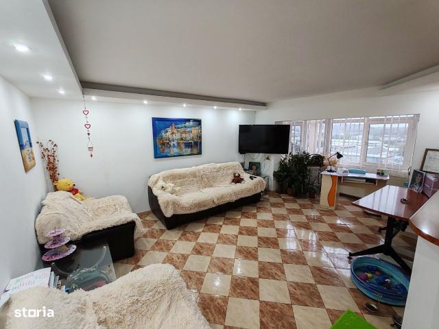 3 camere, apartament de vanzare Arges judet, Gavana 9084 •