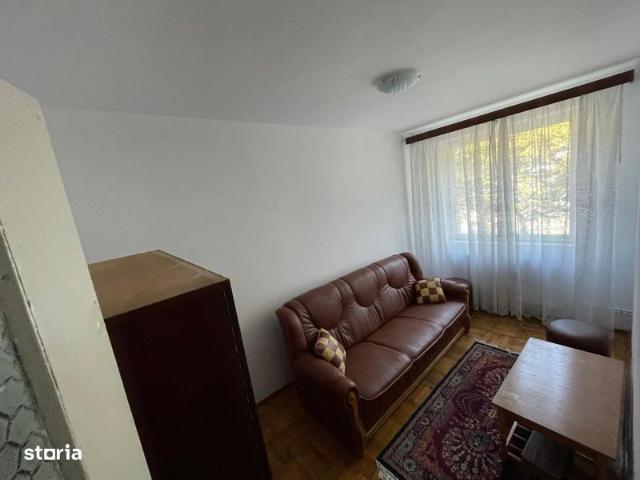 3 camere, apartament de vanzare Arges judet, Zavoi 9073 •