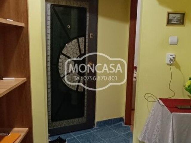 3 camere, apartament de vanzare Botosani judet, Botosani 8009 •