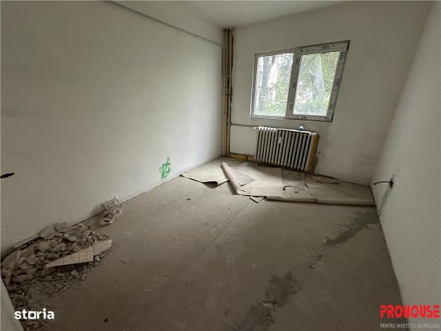 3 camere, apartament de vanzare Bacau judet, Strada Spiru Haret 8684 •