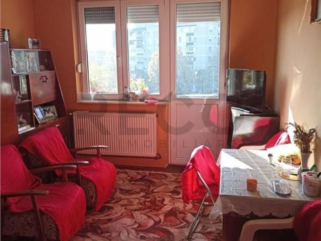 3 camere, apartament de vanzare Bihor judet, Decebal Dacia 9072 •