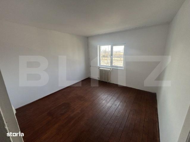 3 camere, apartament de vanzare Bihor judet, Iosia 9277 •