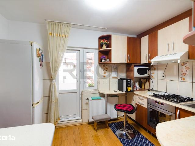 RECO Apartament cu 3 camere Piata Rogerius