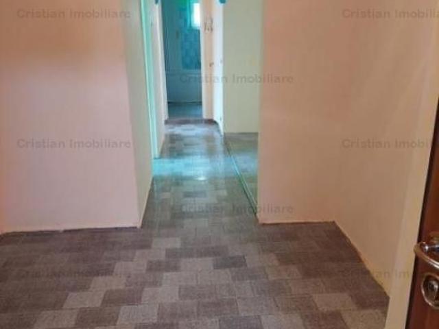 3 camere, apartament de vanzare Braila judet, Bulevardul Dorobantilor 7567 •