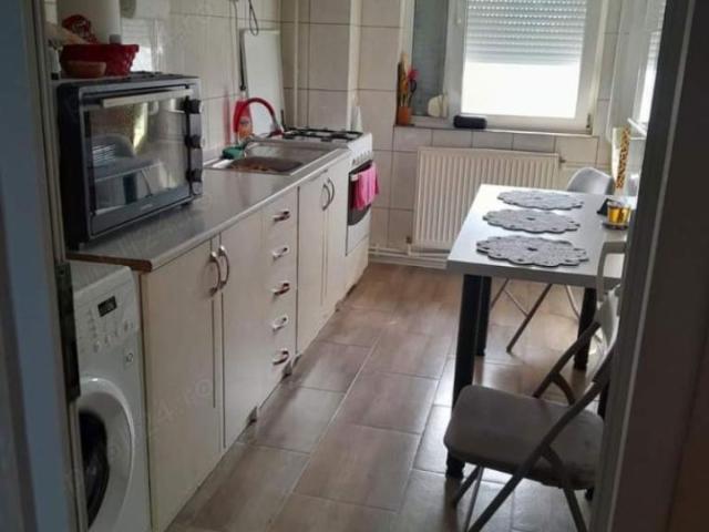 3 camere, apartament de vanzare Braila judet, Braila 8706 •