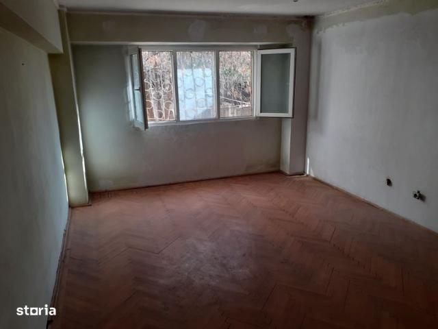 3 camere, apartament de vanzare Braila judet, Braila 8843 •