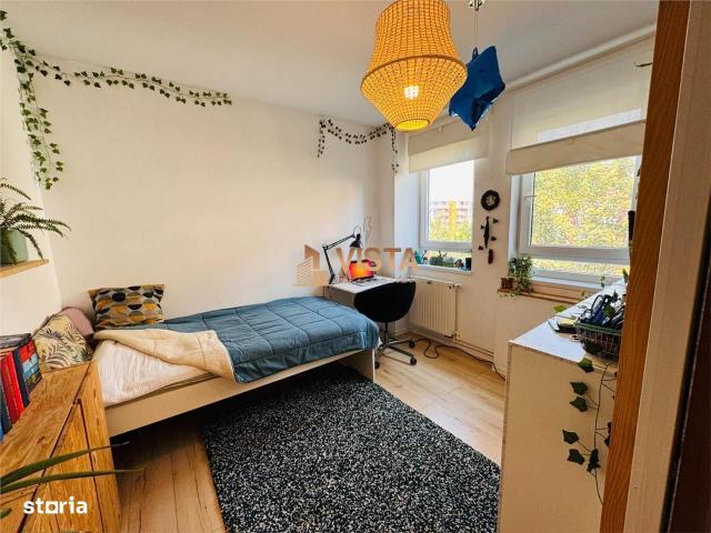 3 camere, apartament de vanzare Brasov judet, Strada Albatrosului 9215 •