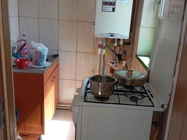 Apartament 3 camere, semidecomandat, zona 9 MAI