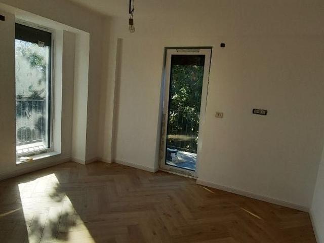 3 camere, apartament de vanzare Iasi judet, Valea Lupului 9192 •