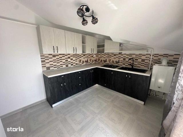 3 camere, apartament de vanzare Iasi judet, Hlincea 9250 •