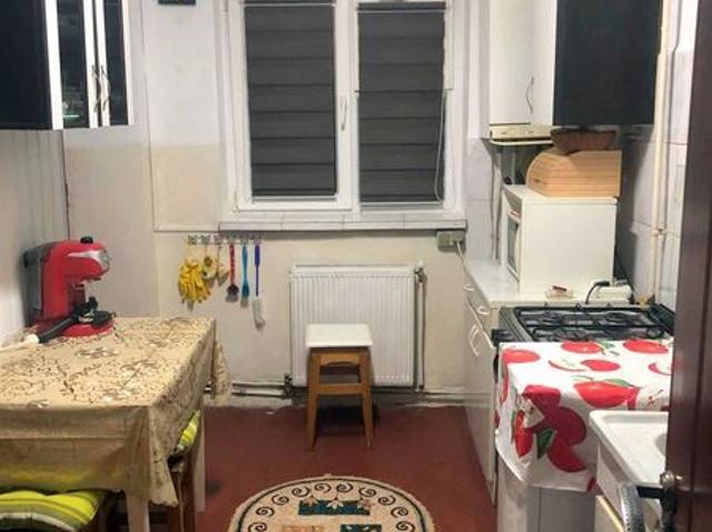 Apartament 3 camere Savinesti
