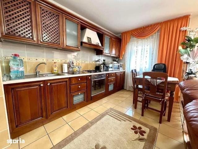 3 camere, apartament de vanzare Neamt judet, Roman 9033 •