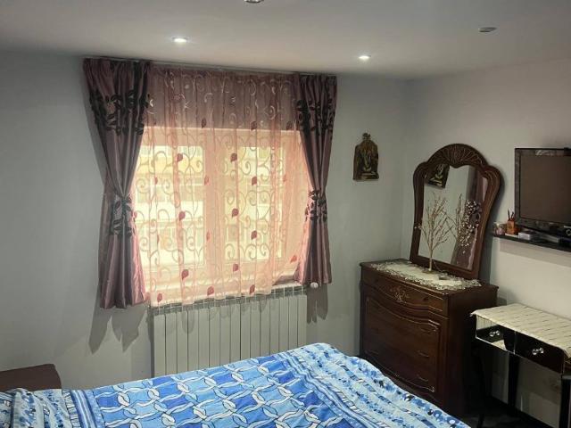 3 camere, apartament de vanzare Neamt judet, Roman 9199 •