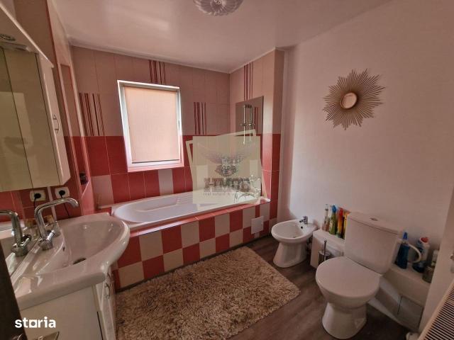 3 camere, apartament de vanzare Sibiu judet, Cisnadie 9274 •