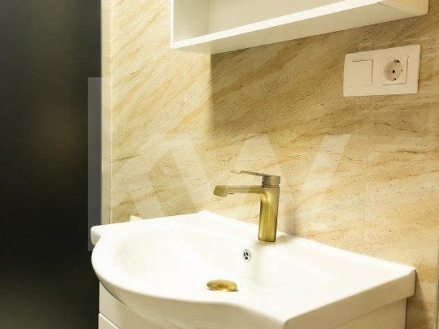 3 camere, apartament de vanzare Sibiu judet, Hipodrom 3 8878 •