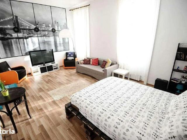 3 camere, apartament de vanzare Sibiu judet, Piata Mare 9250 •