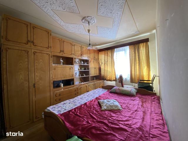 3 camere, apartament de vanzare Timis judet, Strada Nicolae Balcescu 8826 •