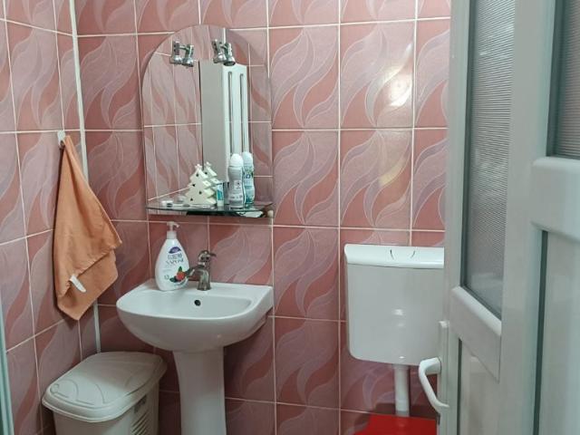 3 camere, apartament de vanzare Valcea judet, Ramnicu Valcea 9185 •