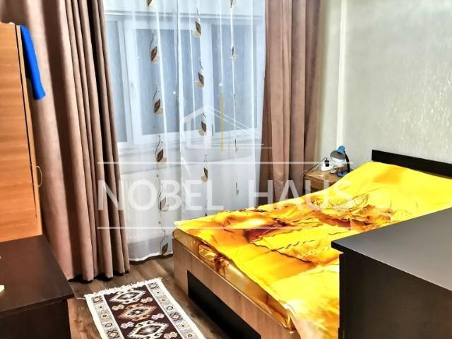 Apartament 3 camere, decomandat, etajul 4, zona Gura Leului, mobilat