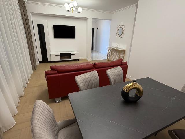 3 CAMERE, APARTAMENT DECOMANDAT, MOBILAT SI UTILAT