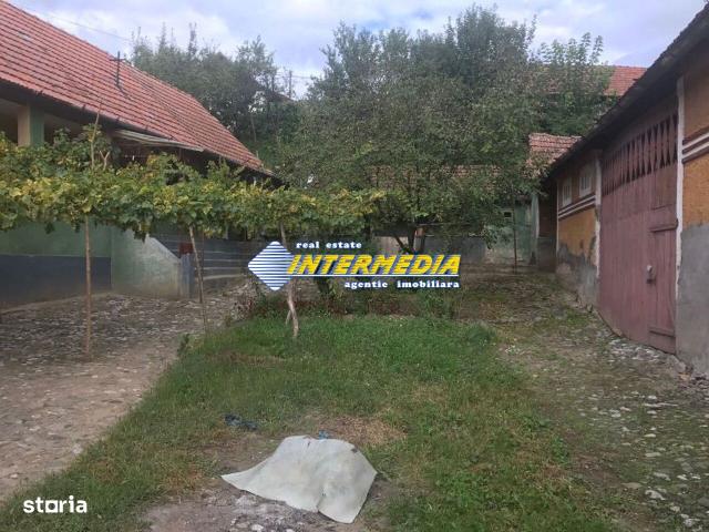 3 camere, casa de vanzare Alba judet, Cricau 9076 •