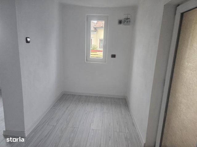 3 camere, casa de vanzare Arges judet, Mioveni 9051 •