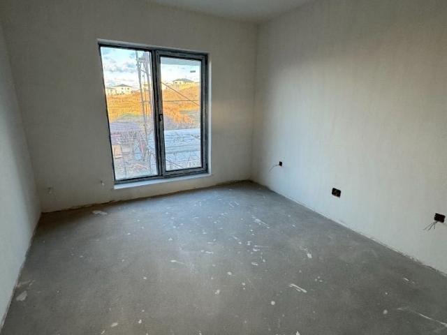 3 camere, casa de vanzare Arges judet, Mioveni 9078 •