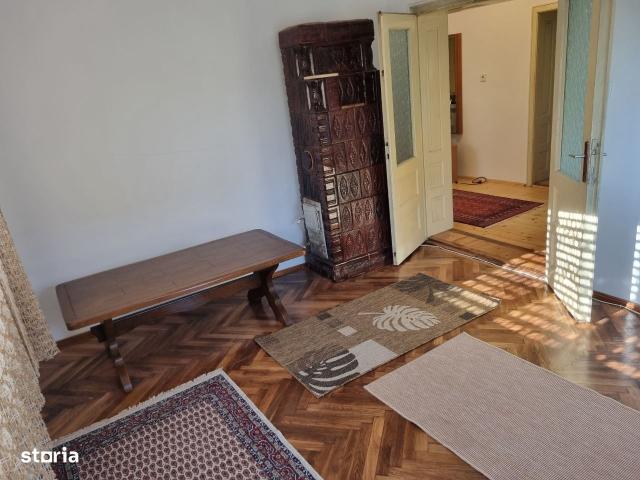 3 camere, casa de vanzare Hunedoara judet, Carpinis 8588 •