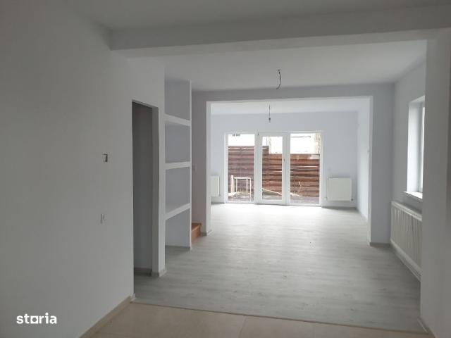3 camere, casa de vanzare Iasi judet, Rediu 9080 •