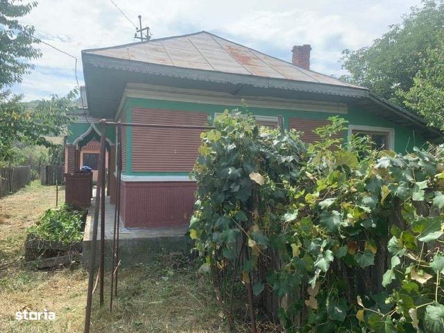 3 camere, casa de vanzare Neamt judet, Roman 9050 •
