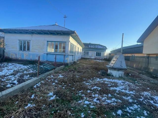3 camere, casa de vanzare Neamt judet, Roman 9087 •