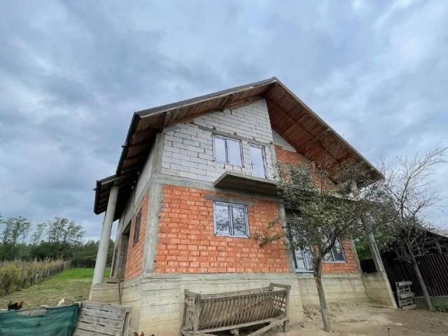 3 camere, casa de vanzare Neamt judet, Roman 9131 •
