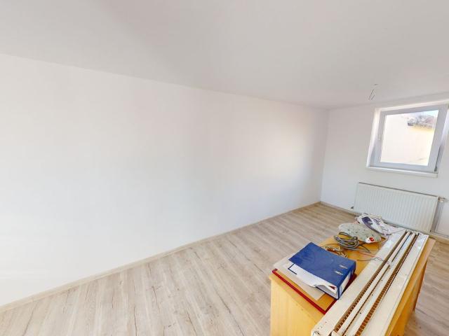 3 camere, casa de vanzare Sibiu judet, Lazaret 9036 •