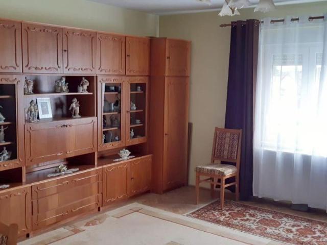 3 camere, casa de vanzare Sibiu judet, Turnisor 8844 •