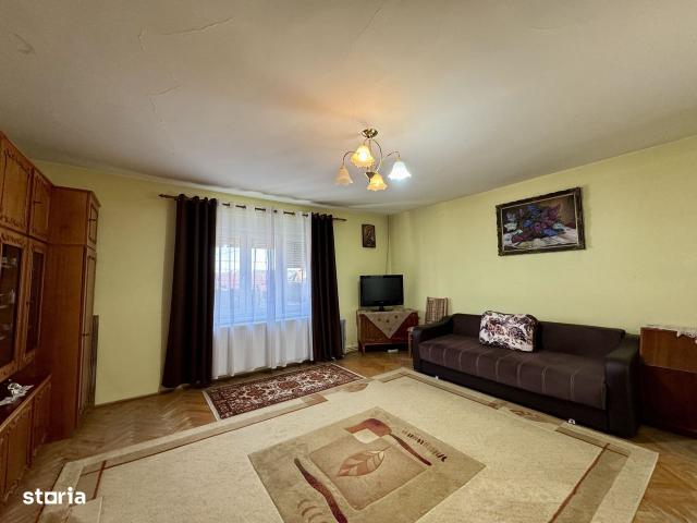 3 camere, casa de vanzare Sibiu judet, Turnisor 9275 •