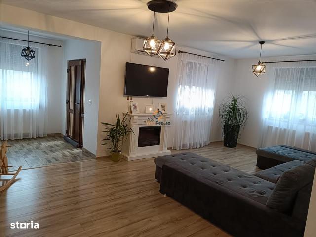 3 camere, casa de vanzare Timis judet, Sanmihaiu Roman 9275 •