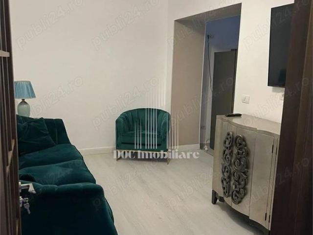 3 camere Casa in ansablu rezidential Hala Traian | Centrala | Crama