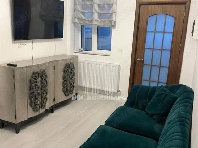 3 camere Casa in ansablu rezidential Hala Traian | Centrala | Crama