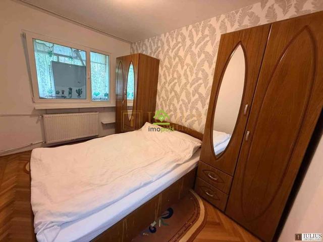 3 camere, Dacia Circumvalatiunii, vis a vis de Scoala generala nr. 18
