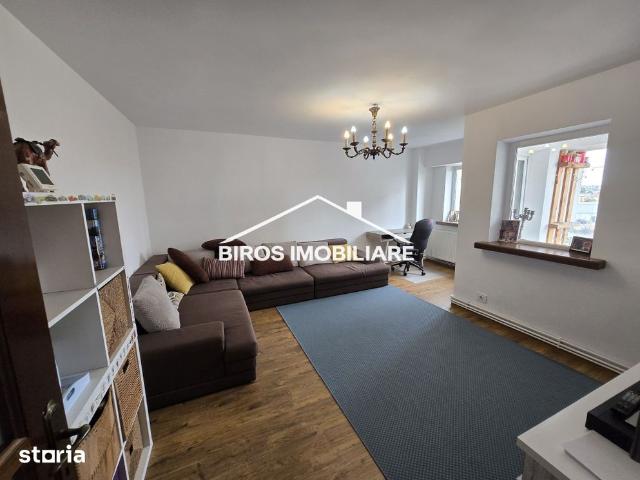 3 camere de închiriat – Rovine Rond