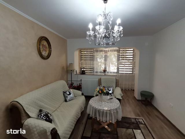 3 camere de inchiriat Tomis II
