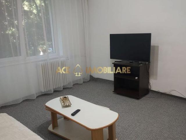 3 Camere de inchiriat| Unirii |Metrou | Utilat, mobilat| Pet friendly