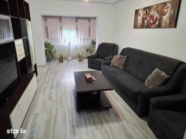 3 camere decomandat CENTRAL | 2 băi | mobilat complet | 450€