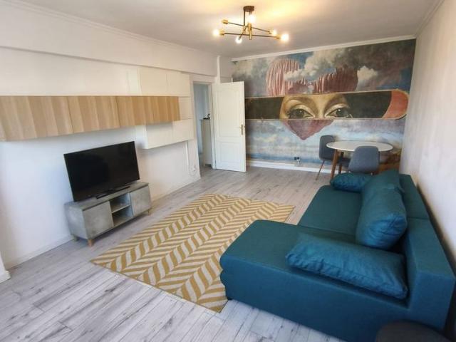 3 Camere | Decomandat | Victoriei | Mobilat Utilat | Metrou | Pet Frie