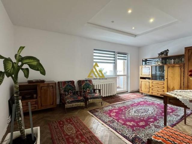 3 camere, decomandat, 2 bai, Manastur, Calea Floresti